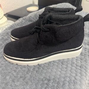 Bill Blass Black Chukka Boots